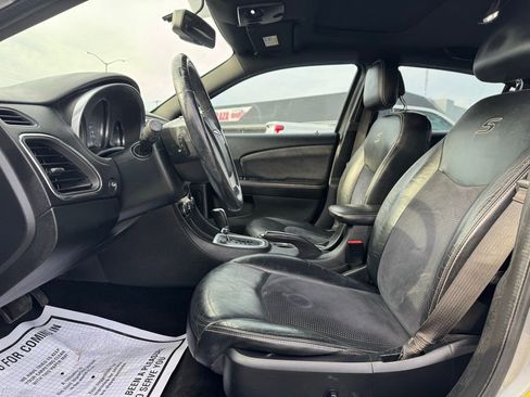 Used 2013 Chrysler 200 Limited w/ Sun/Sound Group image 18
