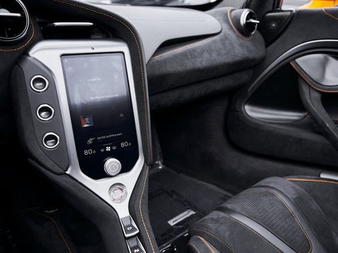 Used 2024 McLaren 750S image 59