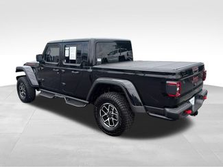 Used 2024 Jeep Gladiator Rubicon AWD/4WD video 3