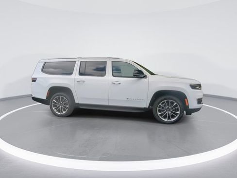 New 2024 Jeep Wagoneer L Series II w/ Convenience Group I image 11