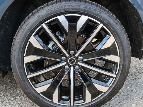 New 2026 Volvo XC60 B5 Ultra w/ Protection Package Premier image 10