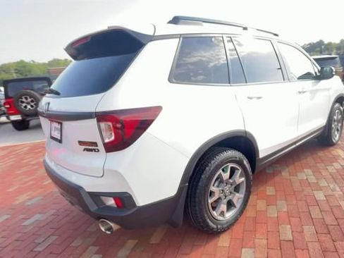 Certified 2023 Honda Passport TrailSport image 9