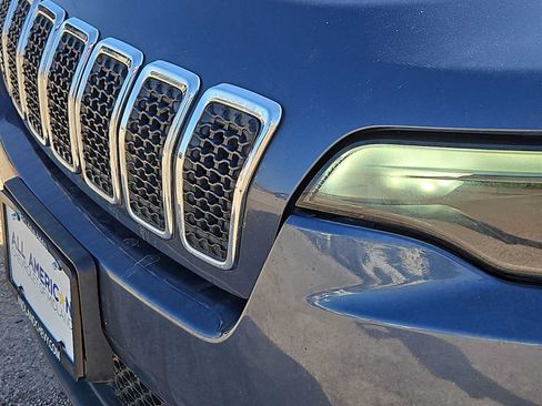 Used 2021 Jeep Cherokee Latitude Plus FWD image 13