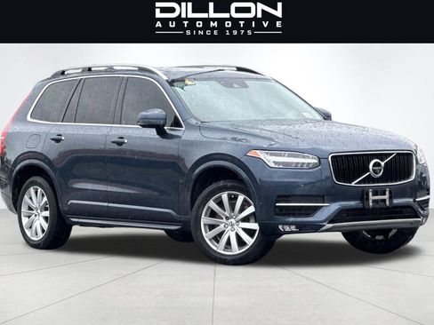 Used 2018 Volvo XC90 T5 Momentum w/ Convenience Package AWD/4WD image 2