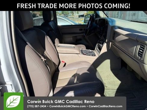 Used 2004 GMC Sierra 2500 SLT w/ Heavy-Duty Power Package AWD/4WD image 8