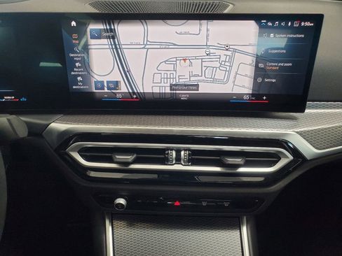 Used 2023 BMW 330i Sedan w/ M Sport Package image 9