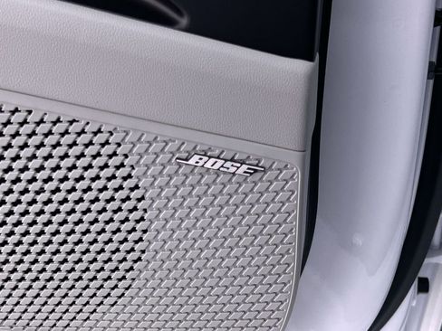 New 2025 Hyundai Elantra Limited image 30