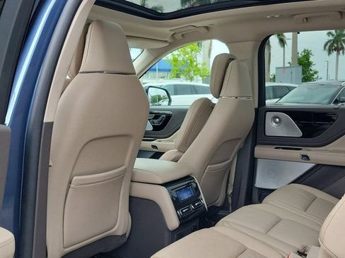 Certified 2020 Lincoln Aviator Reserve w/ Equipment Group 202A AWD/4WD image 14
