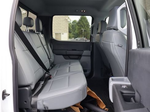 Used 2025 Ford F550 4x4 Crew Cab Super Duty image 31
