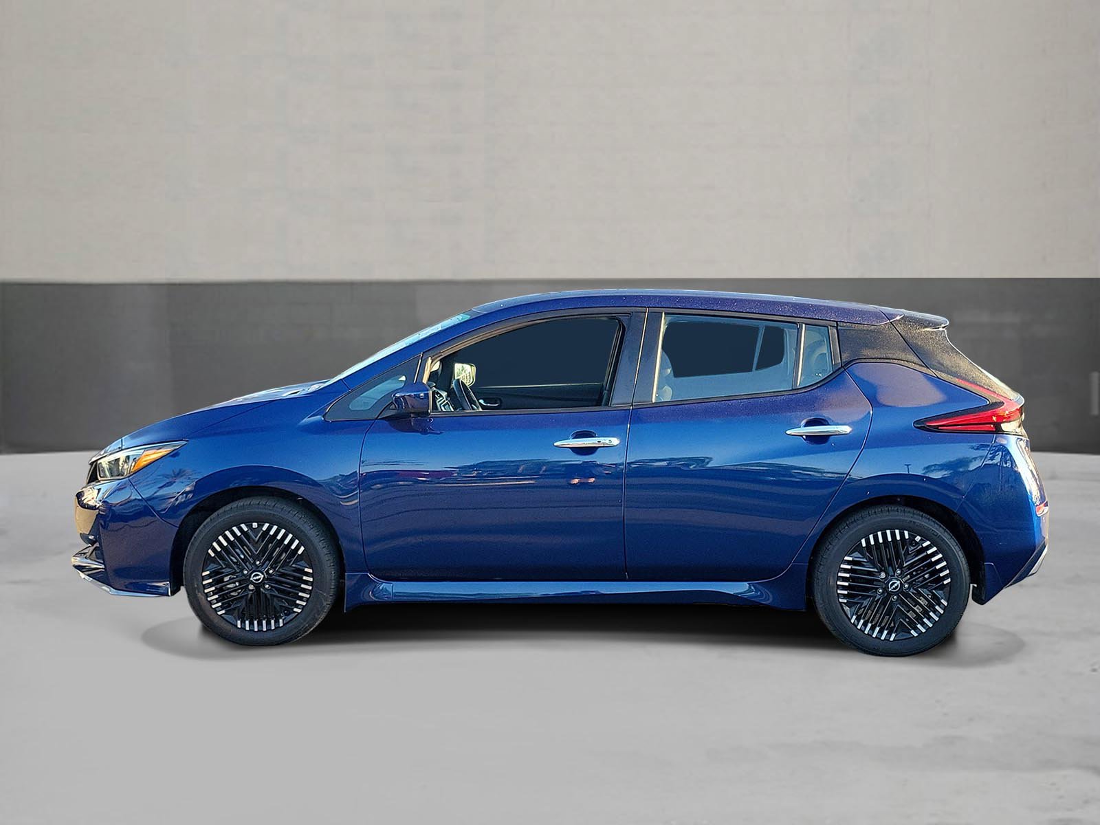 Used 2025 Nissan Leaf SV Plus FWD image 3