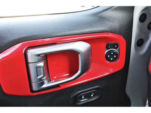 Used 2023 Jeep Gladiator Overland AWD/4WD image 20