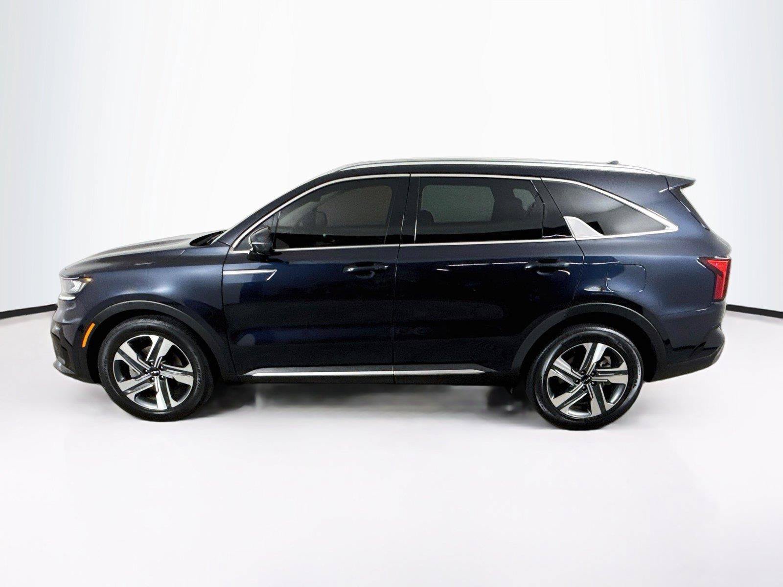 Used 2024 Kia Sorento EX AWD/4WD image 2