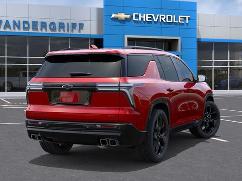 New 2026 Chevrolet Traverse RS w/ LPO, Floor Liner Package AWD/4WD image 4