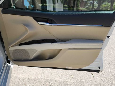 Used 2019 Toyota Camry XSE image 31