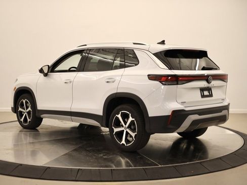 New 2026 Volkswagen Tiguan SE image 5