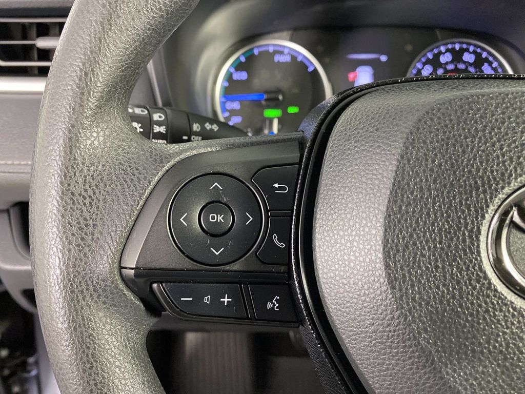 Used 2020 Toyota RAV4 XLE w/ Convenience Package AWD/4WD image 14