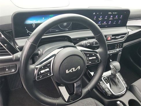 Certified 2024 Kia Seltos S image 17