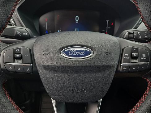 Used 2025 Ford Escape ST-Line FWD image 19