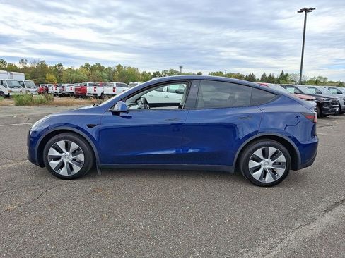 Used 2021 Tesla Model Y Long Range image 7