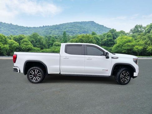 Used 2023 GMC Sierra 1500 AT4 w/ AT4 Premium Package AWD/4WD image 22