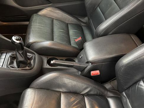 Used 2012 Volkswagen Golf R 2-Door image 25