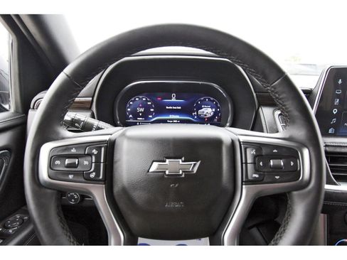 Used 2023 Chevrolet Tahoe Z71 w/ Luxury Package AWD/4WD image 17