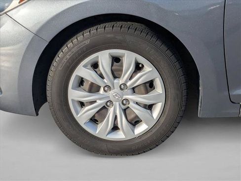 Used 2020 Hyundai Accent SE FWD image 19