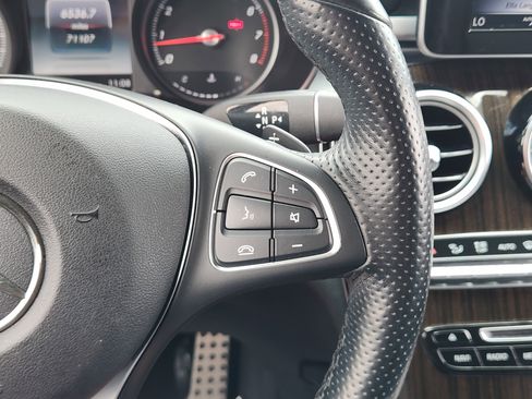 Used 2018 Mercedes-Benz GLC 300 4MATIC image 30