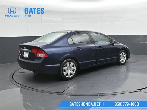 Used 2010 Honda Civic LX image 2