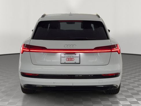 Used 2021 Audi e-tron Premium w/ Convenience Plus Package image 10