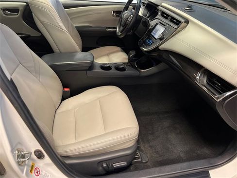 Used 2015 Toyota Avalon XLE Touring image 10