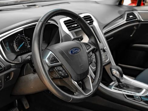 Used 2016 Ford Fusion SE FWD image 21