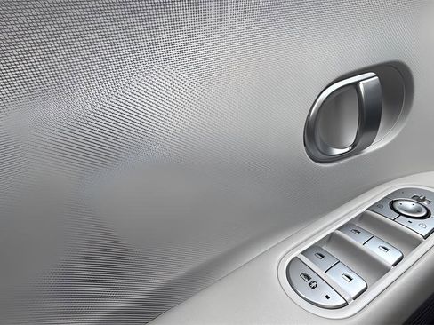 Used 2022 Hyundai Ioniq 5 SE w/ Cargo Package image 18