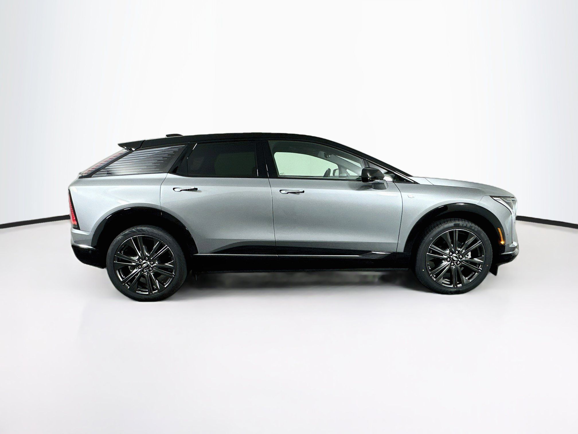 Used 2025 Cadillac Optiq Sport 2 AWD/4WD image 10