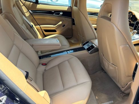 Used 2012 Porsche Panamera 4 image 11