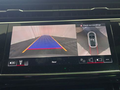 Used 2024 Audi Q8 Prestige w/ Prestige Package image 46