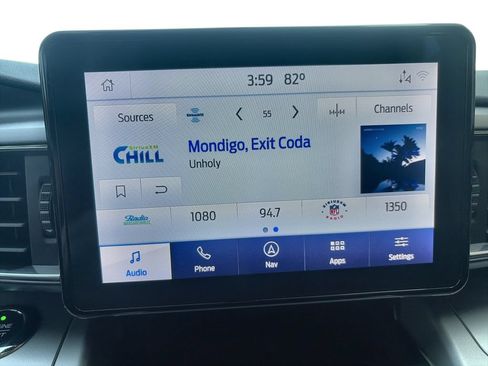 Used 2020 Ford Explorer XLT w/ Equipment Group 202A RWD image 13