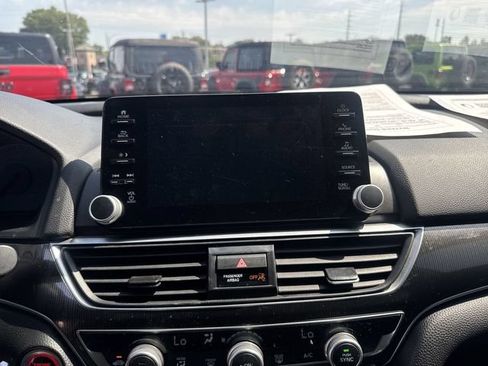 Used 2020 Honda Accord Sport image 18