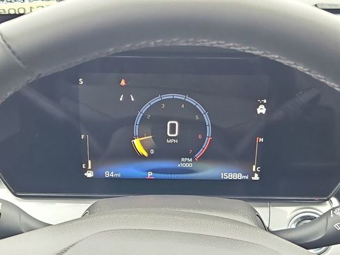 Certified 2025 Chevrolet Trax LT w/ LT Convenience Package image 15