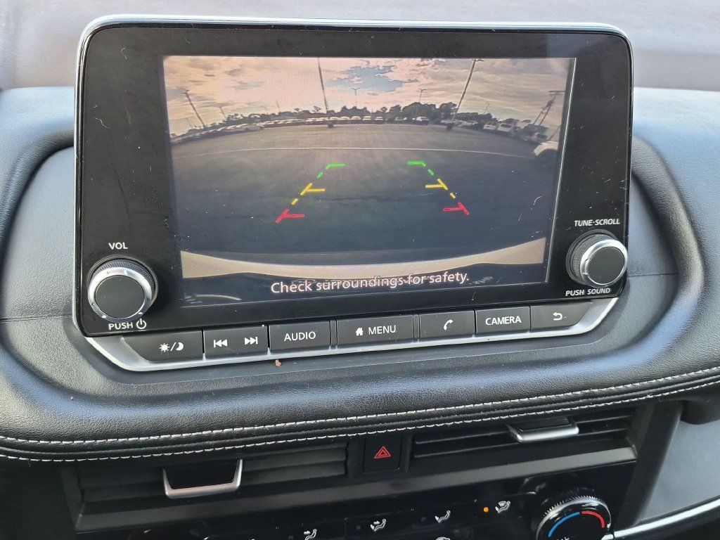 Used 2023 Nissan Rogue S FWD image 19