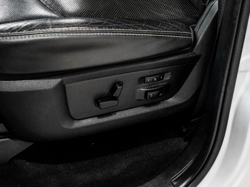 Used 2015 RAM 1500 Laramie w/ Convenience Group AWD/4WD image 44