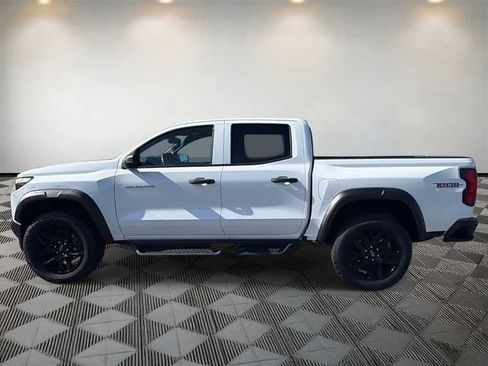 Used 2024 Chevrolet Colorado Trail Boss w/ Advanced Trailering Package AWD/4WD image 8