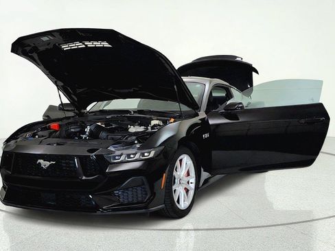 Used 2024 Ford Mustang GT Premium RWD image 27