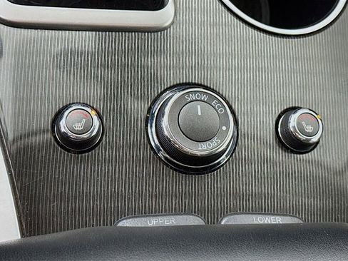 Used 2019 INFINITI QX60 Luxe w/ Essential Package image 13