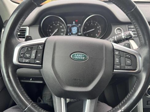 Used 2019 Land Rover Discovery Sport SE image 15