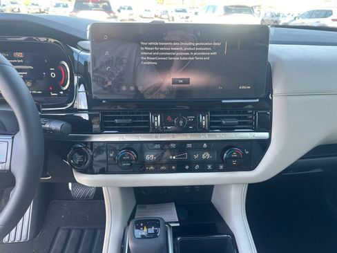 New 2026 Nissan Pathfinder SL image 28