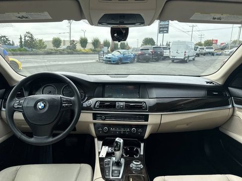 Used 2012 BMW 528i xDrive Sedan AWD/4WD image 21