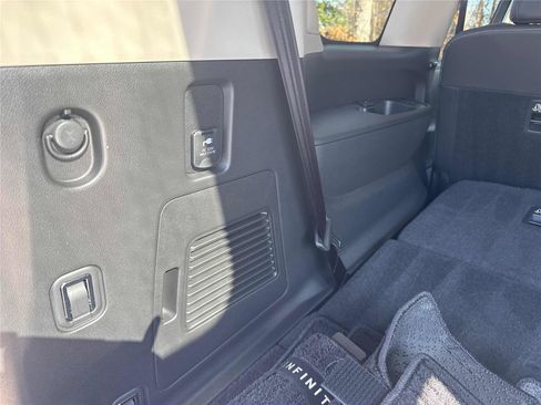Certified 2025 INFINITI QX80 Sensory image 33