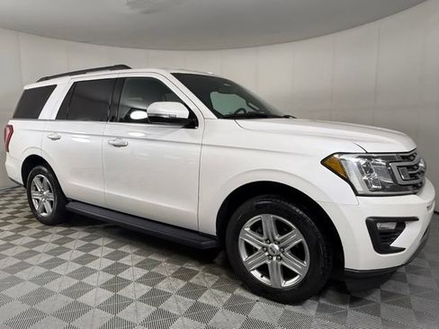 Used 2019 Ford Expedition XLT w/ Equipment Group 201A RWD image 10