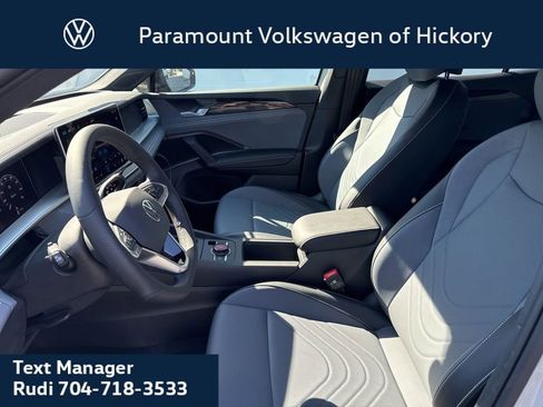 New 2026 Volkswagen Tiguan SE R-Line FWD image 21